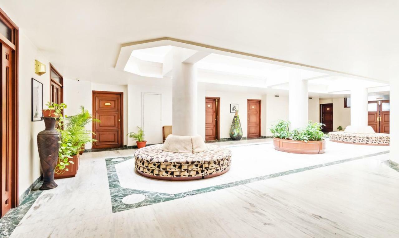 Hotel Crown Palace Indaur Kültér fotó